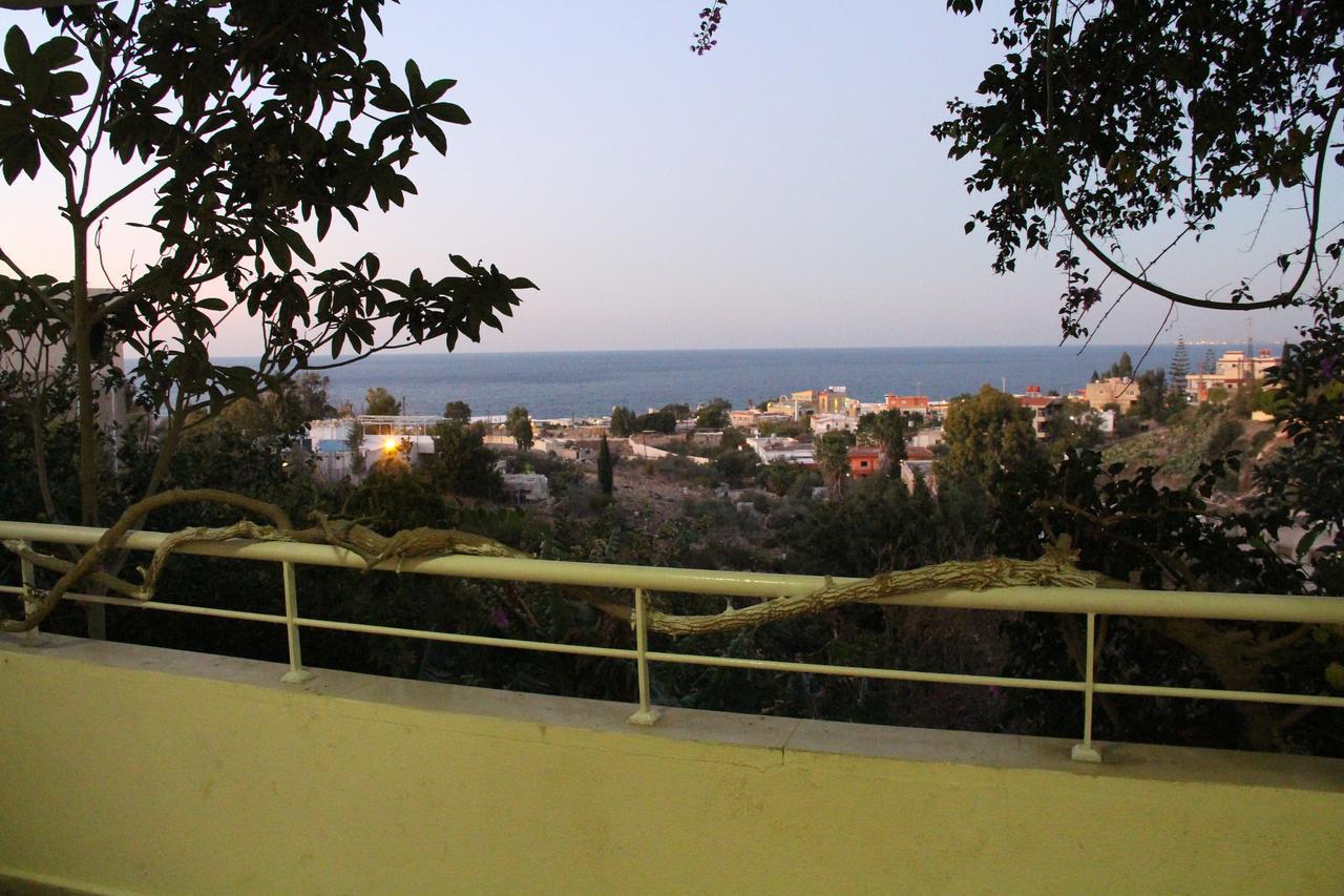 Luna Motel Naqoura Exteriör bild